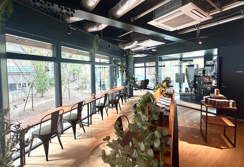 全面ガラス張りの大きな窓