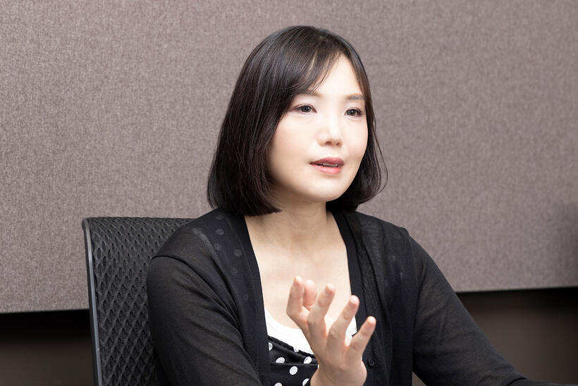 周シンディさん